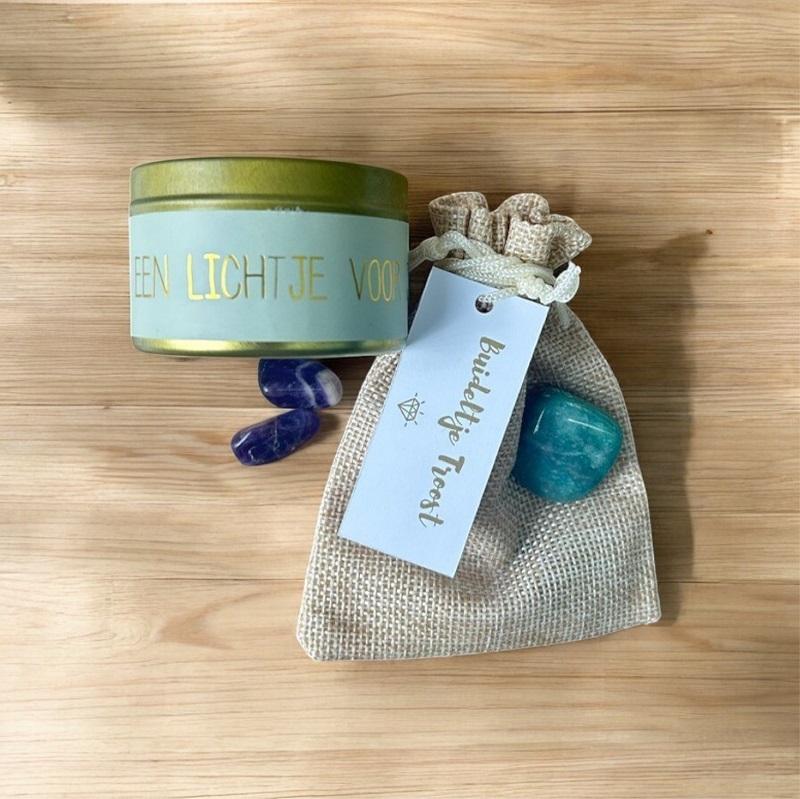 Giftset 'Een lichtje voor jou' met een buideltje Troost